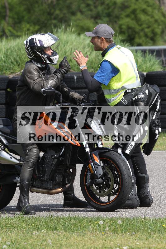 /Archiv-2025/10 23.04.2025 Cornu Master School ADR/gruen-vert/43